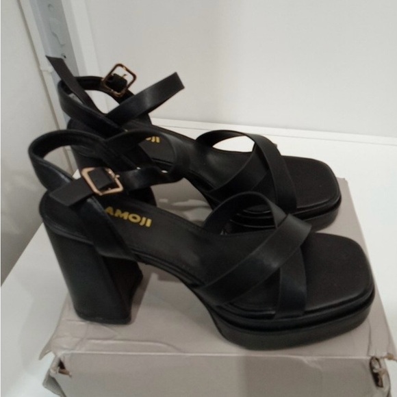 Amoji Women's Platform Heeled Sandals with 1.4 inch Platform &4.3 Inch Heel - Picture 7 of 10